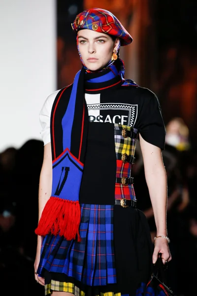 Look 18